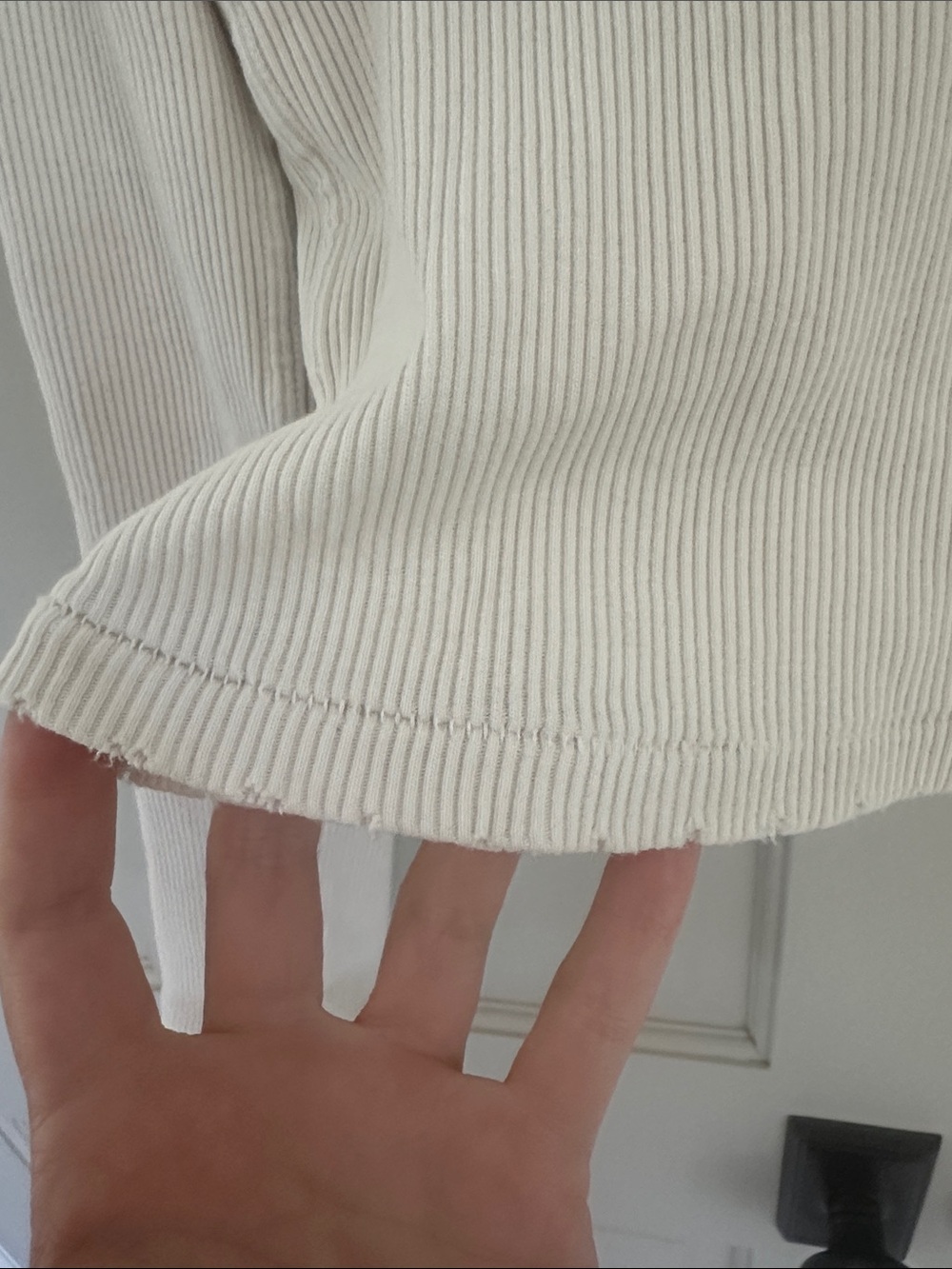AMO Ribbed Long Sleeve Tee - Picture 4 of 7